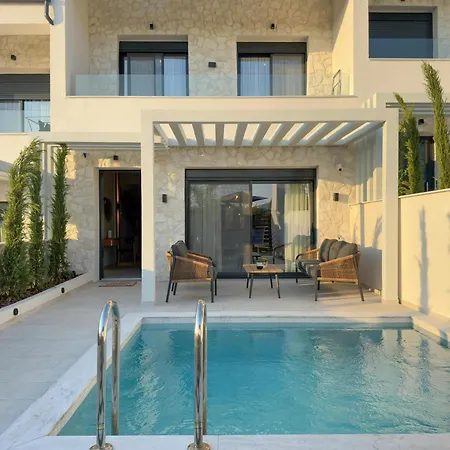 Bela Kallithea (Chalkidiki)