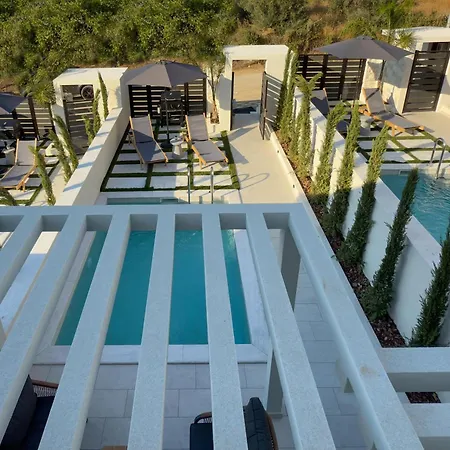 Луксозна вила Bela Kallithea (Chalkidiki)